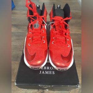 Nike lebron 13 away size 4y